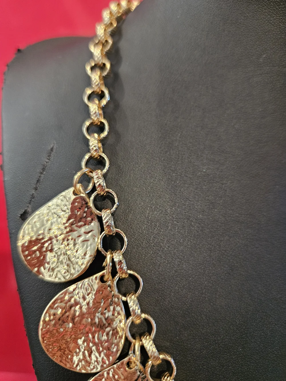 Gold Teardrop Statement Necklace - Elegant Women's Jewelry
